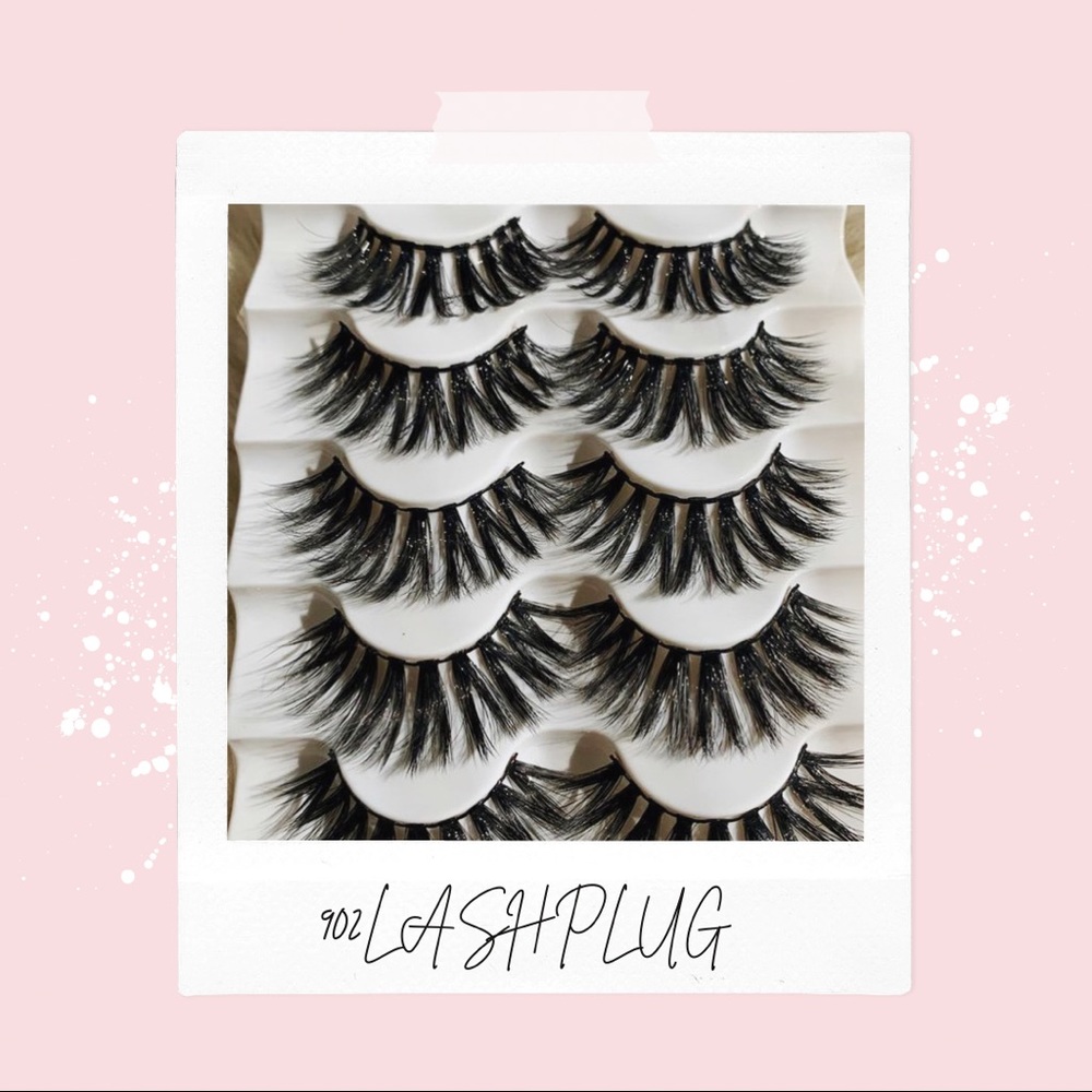 5 pairs of unused lashes.